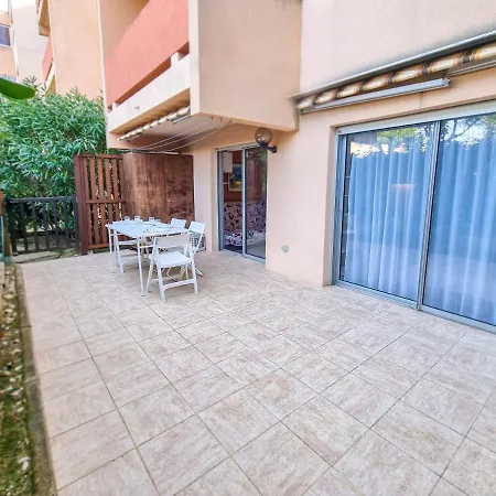 T2 50m Avec Clim, Jardin Et Garage アパート *