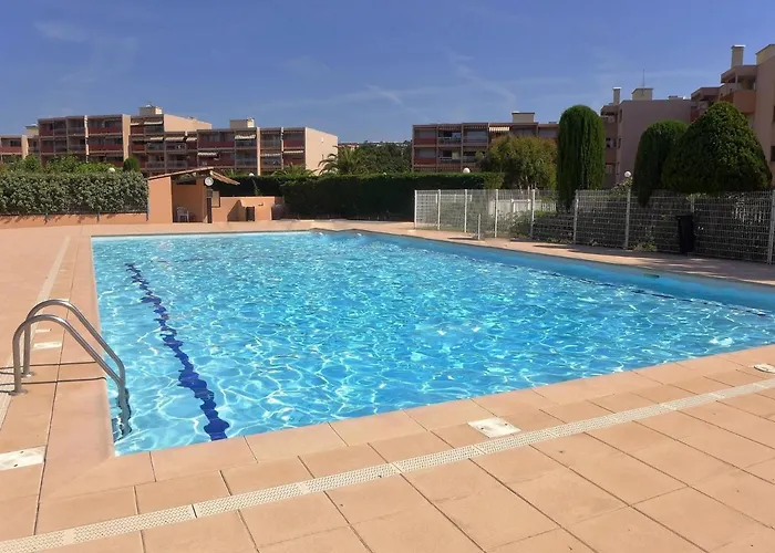 T2 50m Avec Clim, Jardin Et Garage *